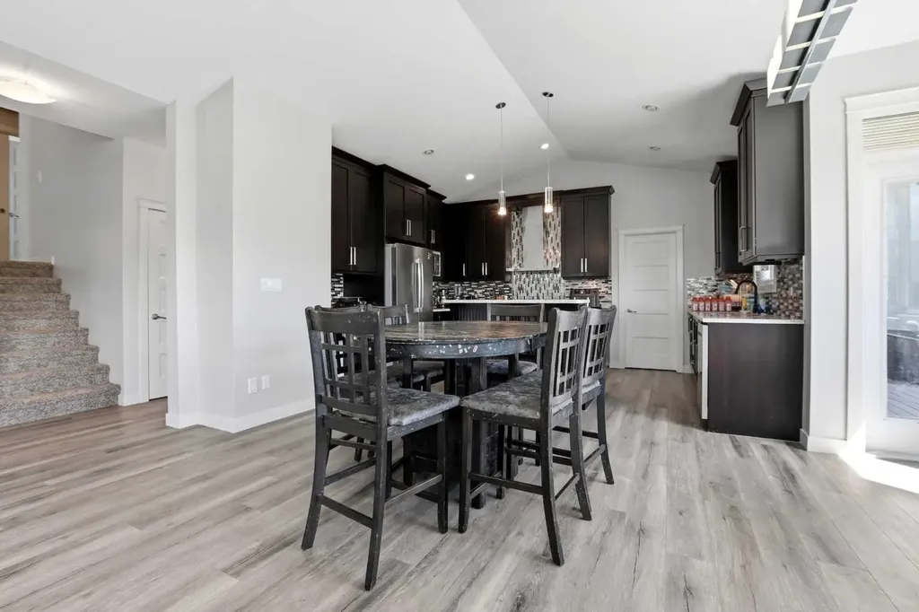 5803 68 Avenue Close Rocky Mountain House AB T4T 1V7