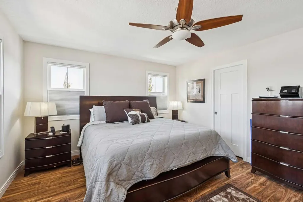 102 Cooperswood Place SW Airdrie AB T4B 3T6
