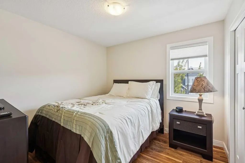 102 Cooperswood Place SW Airdrie AB T4B 3T6