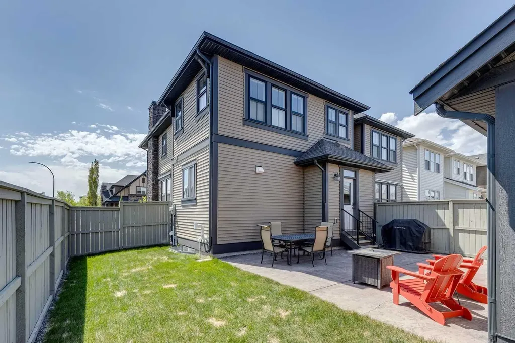 102 Cooperswood Place SW Airdrie AB T4B 3T6