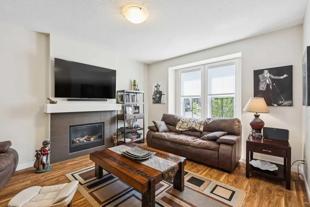 102 Cooperswood Place SW Airdrie AB T4B 3T6