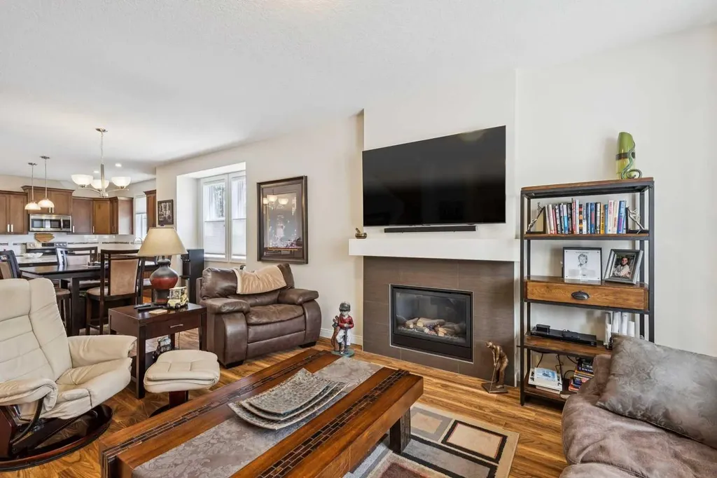 102 Cooperswood Place SW Airdrie AB T4B 3T6