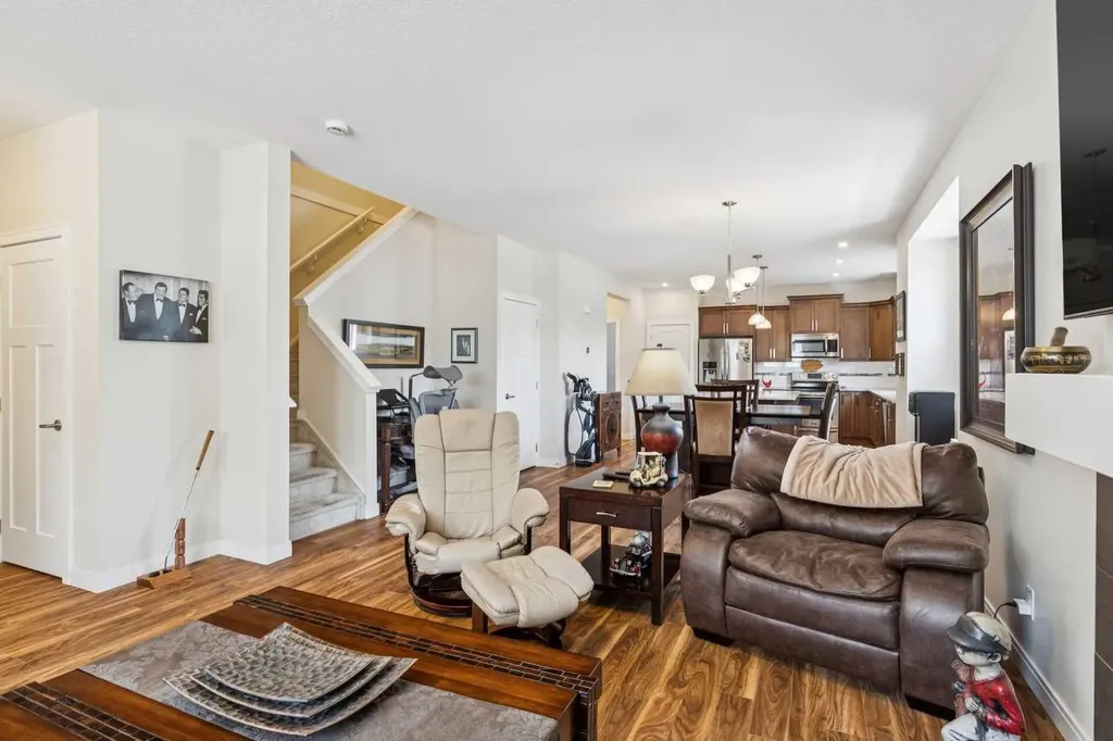 102 Cooperswood Place SW Airdrie AB T4B 3T6