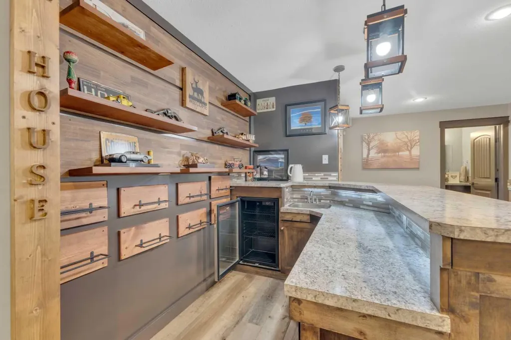 4396 Ryders Ridge Boulevard Sylvan Lake AB T4S0J7