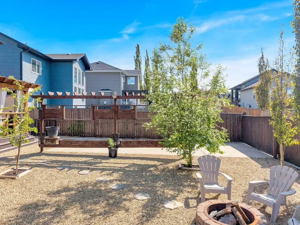 4396 Ryders Ridge Boulevard Sylvan Lake AB T4S0J7