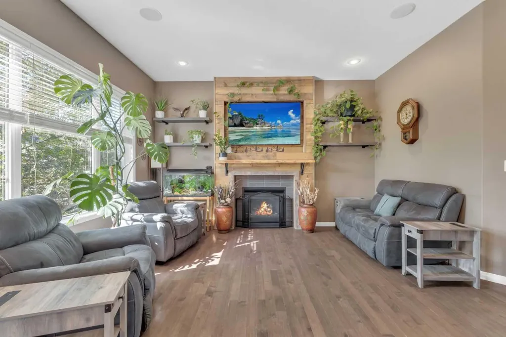 4396 Ryders Ridge Boulevard Sylvan Lake AB T4S0J7