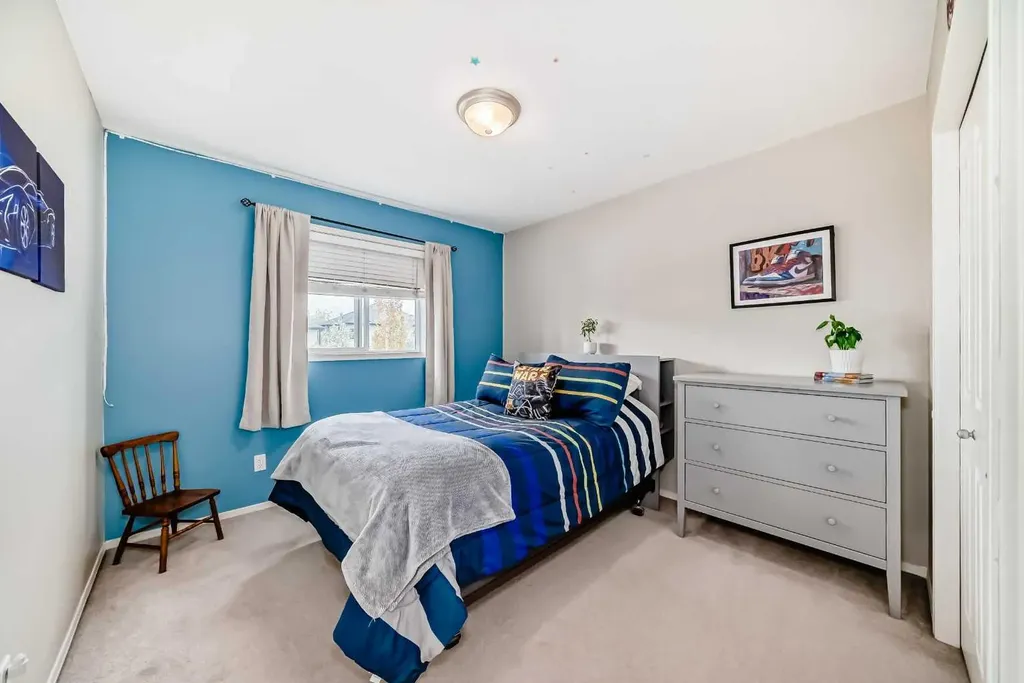 208 Stonegate Crescent NW Airdrie AB T4B 2V3