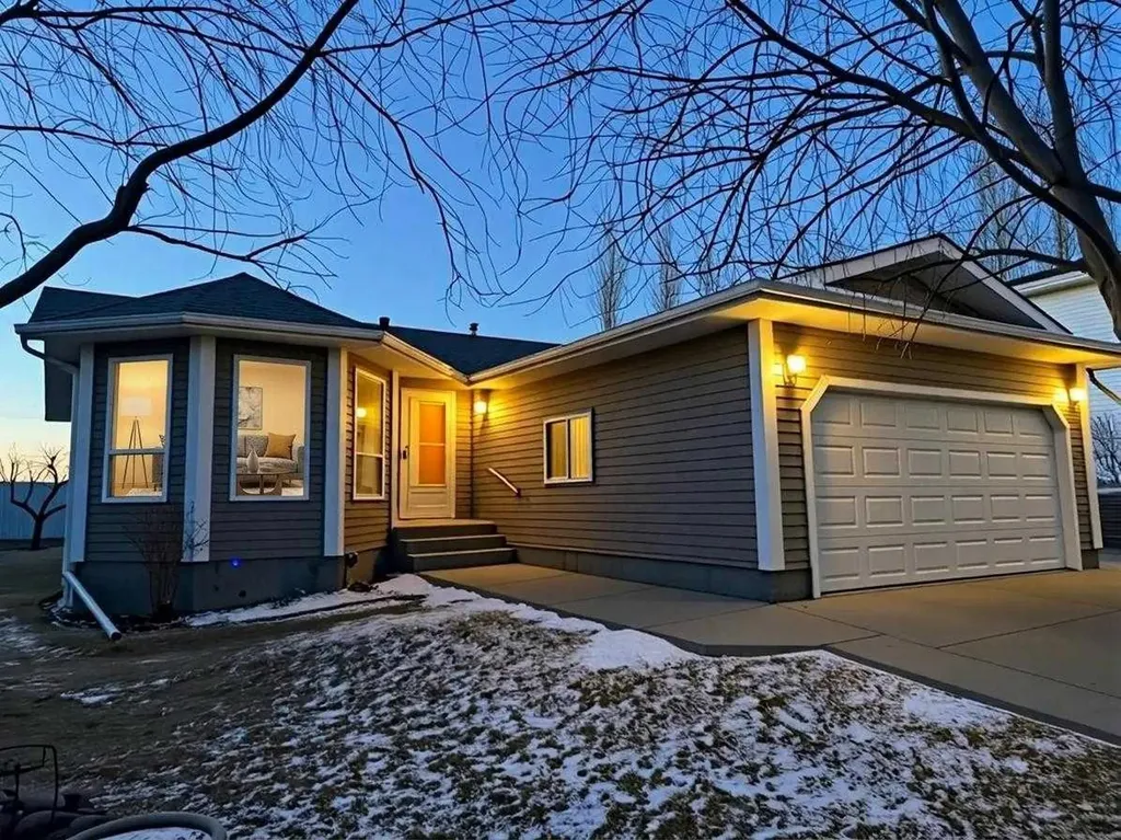 12 Clearwater Crescent Wetaskiwin AB T0A 2C1