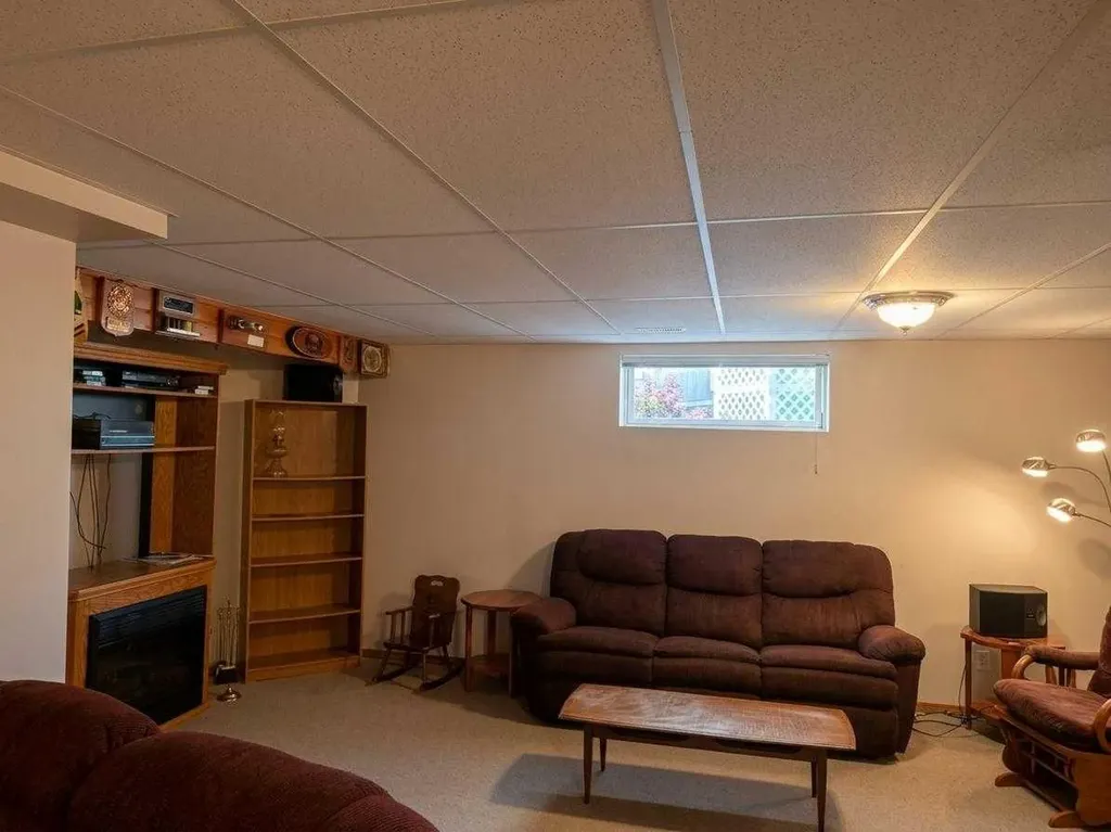12 Clearwater Crescent Wetaskiwin AB T0A 2C1