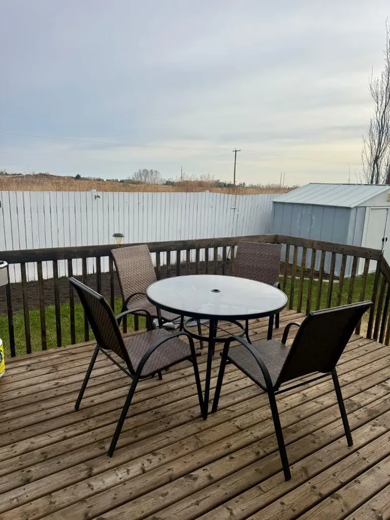 12 Clearwater Crescent Wetaskiwin AB T0A 2C1