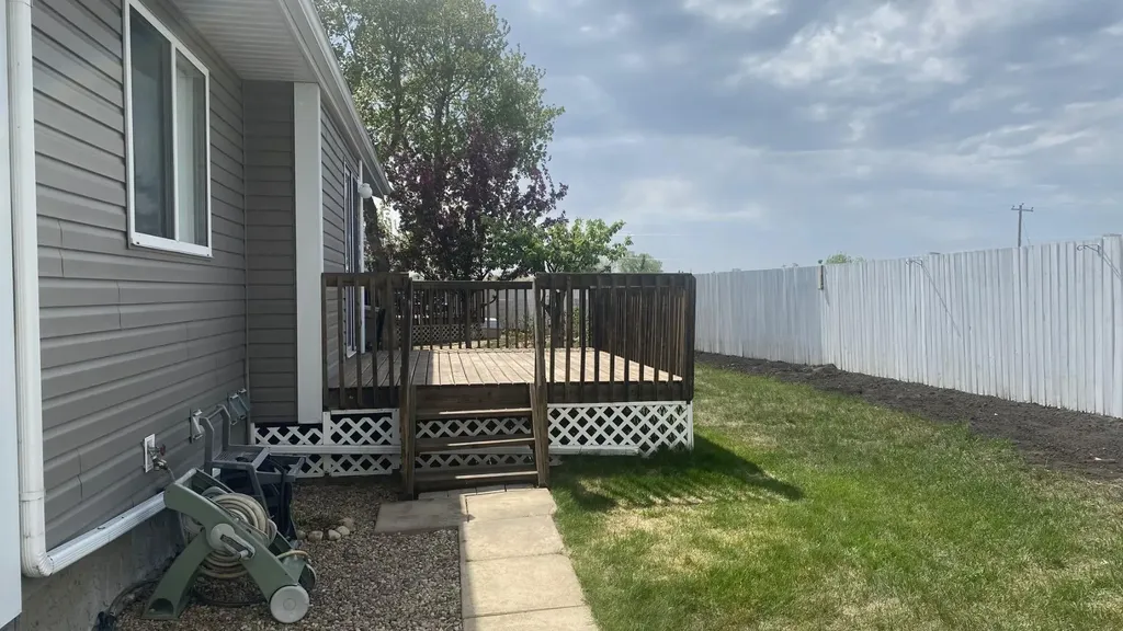 12 Clearwater Crescent Wetaskiwin AB T0A 2C1