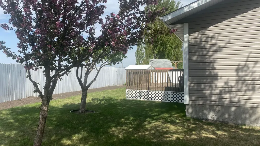 12 Clearwater Crescent Wetaskiwin AB T0A 2C1