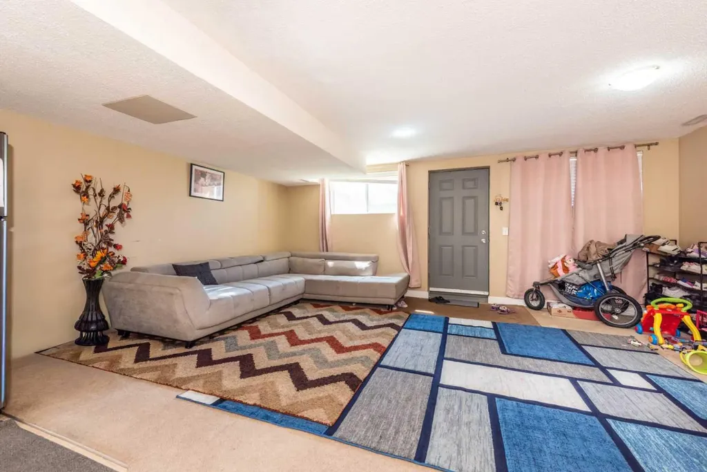 45 Martin Crossing Crescent NE Calgary AB T3J 3S8