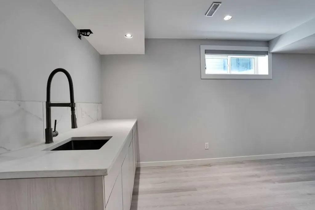 173 Skyview Springs Crescent NE Calgary AB T3N 0B8