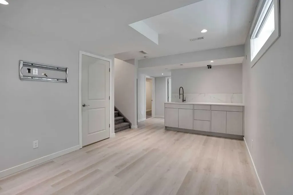 173 Skyview Springs Crescent NE Calgary AB T3N 0B8