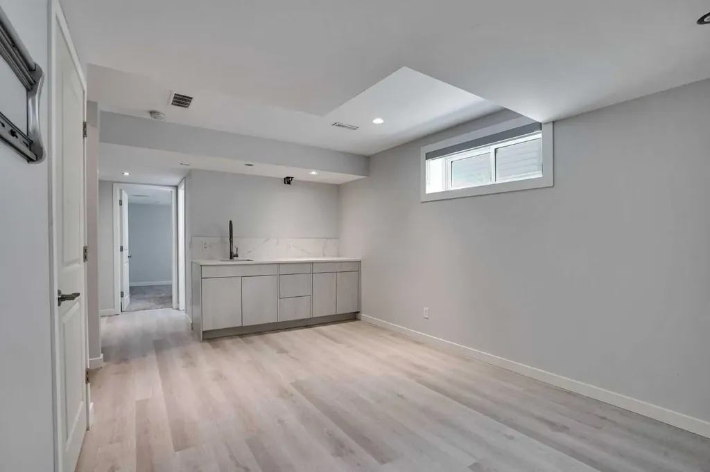 173 Skyview Springs Crescent NE Calgary AB T3N 0B8