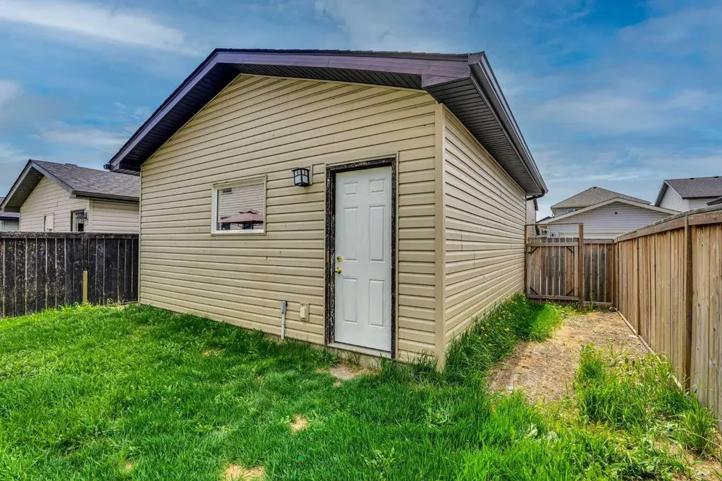 173 Skyview Springs Crescent NE Calgary AB T3N 0B8