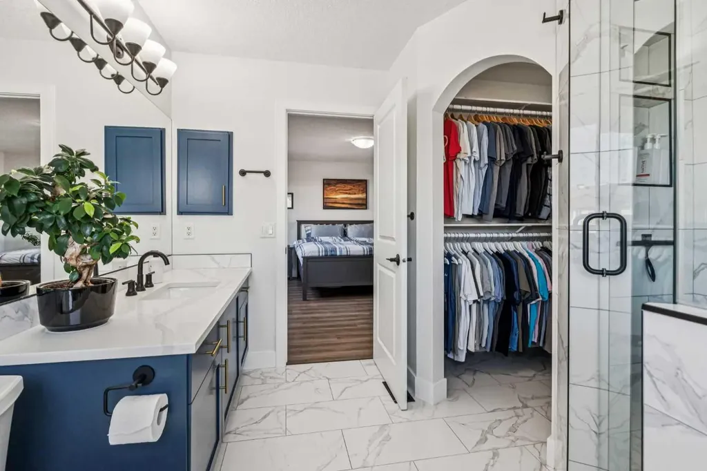 54 Elgin Meadows Green SE Calgary AB T2Z 0L9