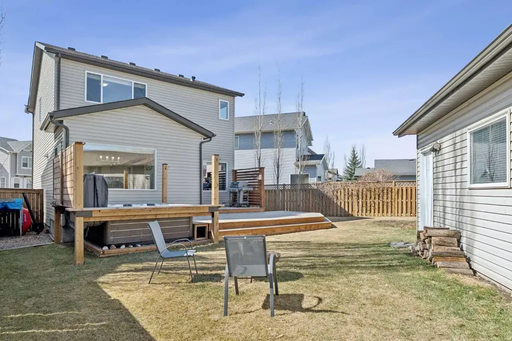 54 Elgin Meadows Green SE Calgary AB T2Z 0L9