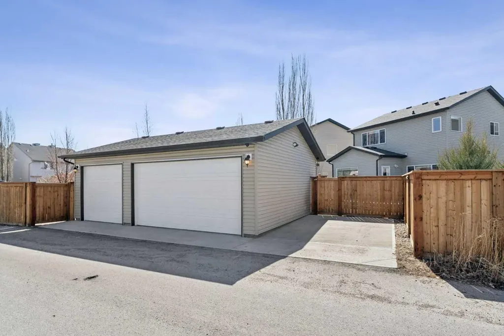54 Elgin Meadows Green SE Calgary AB T2Z 0L9
