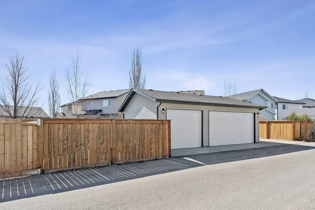 54 Elgin Meadows Green SE Calgary AB T2Z 0L9