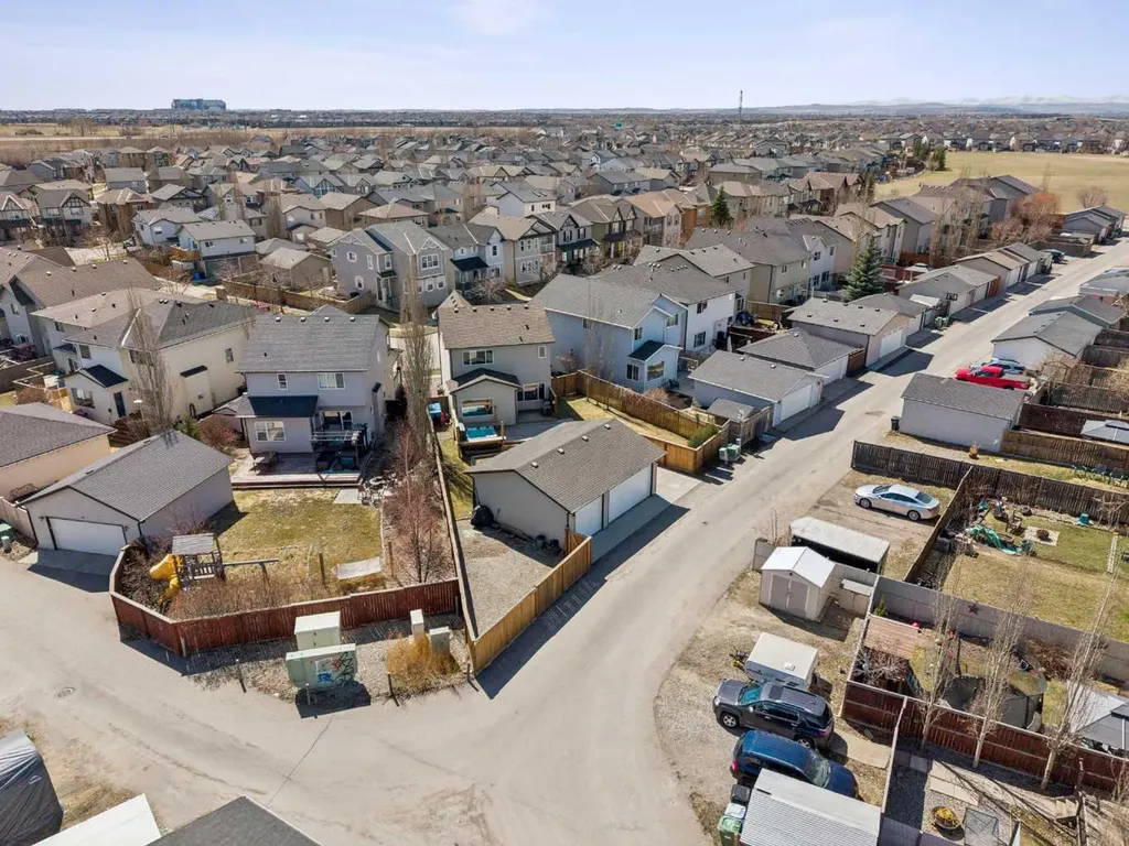 54 Elgin Meadows Green SE Calgary AB T2Z 0L9