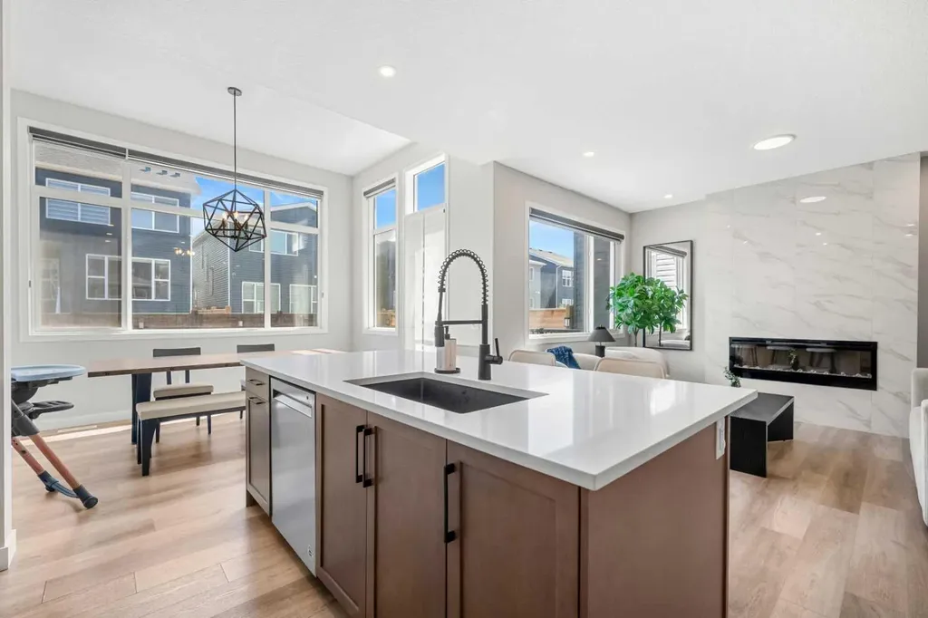 353 Seton Villas SE Calgary AB T3M 3J9