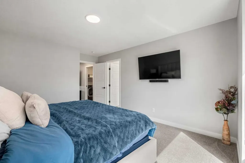 353 Seton Villas SE Calgary AB T3M 3J9