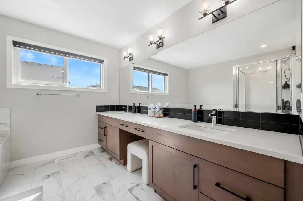 353 Seton Villas SE Calgary AB T3M 3J9