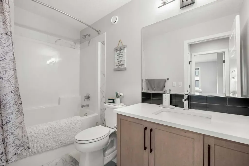353 Seton Villas SE Calgary AB T3M 3J9