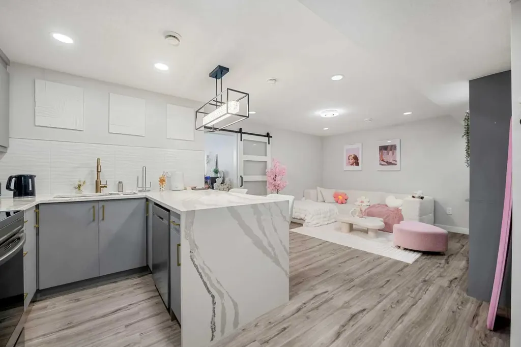353 Seton Villas SE Calgary AB T3M 3J9