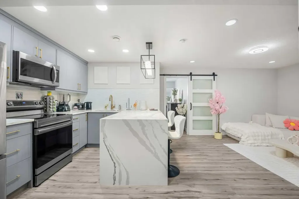 353 Seton Villas SE Calgary AB T3M 3J9