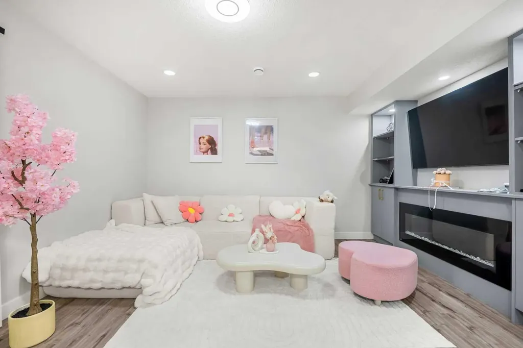 353 Seton Villas SE Calgary AB T3M 3J9