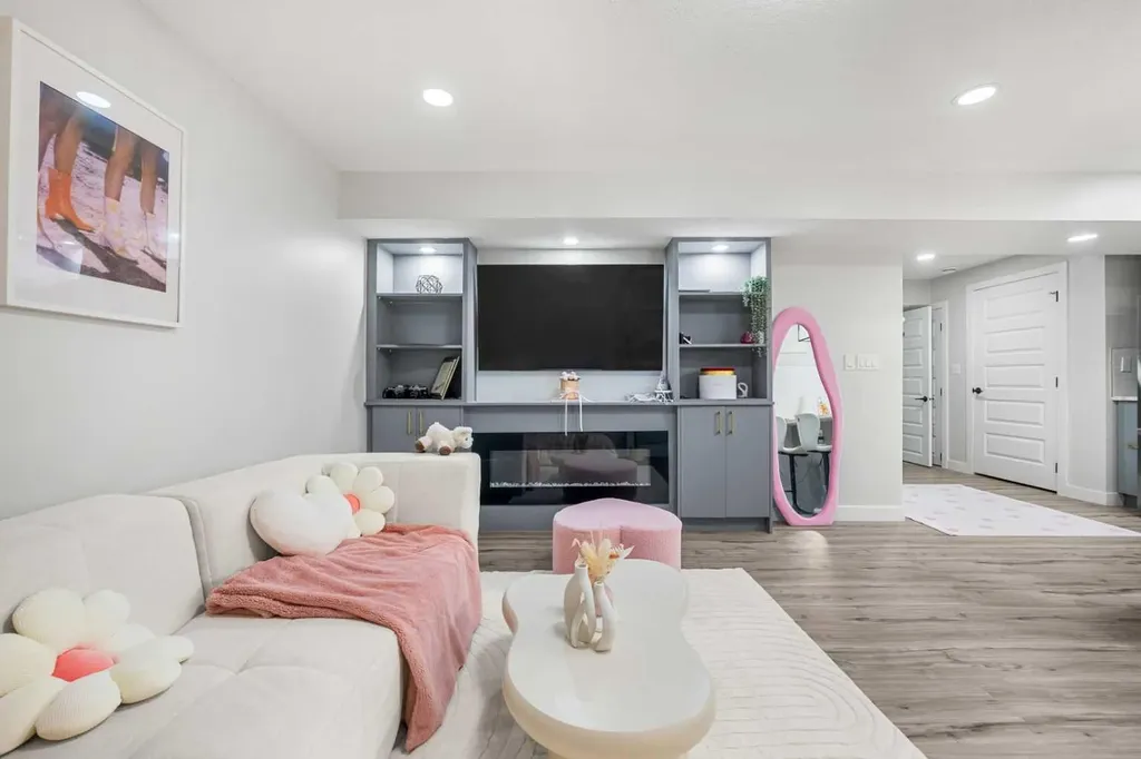 353 Seton Villas SE Calgary AB T3M 3J9
