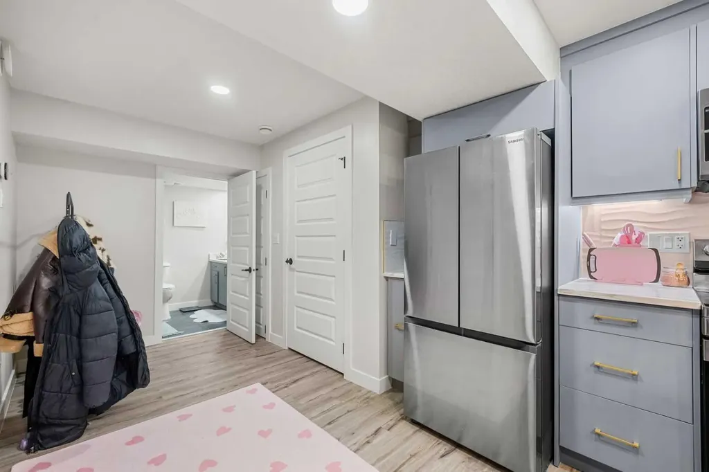 353 Seton Villas SE Calgary AB T3M 3J9