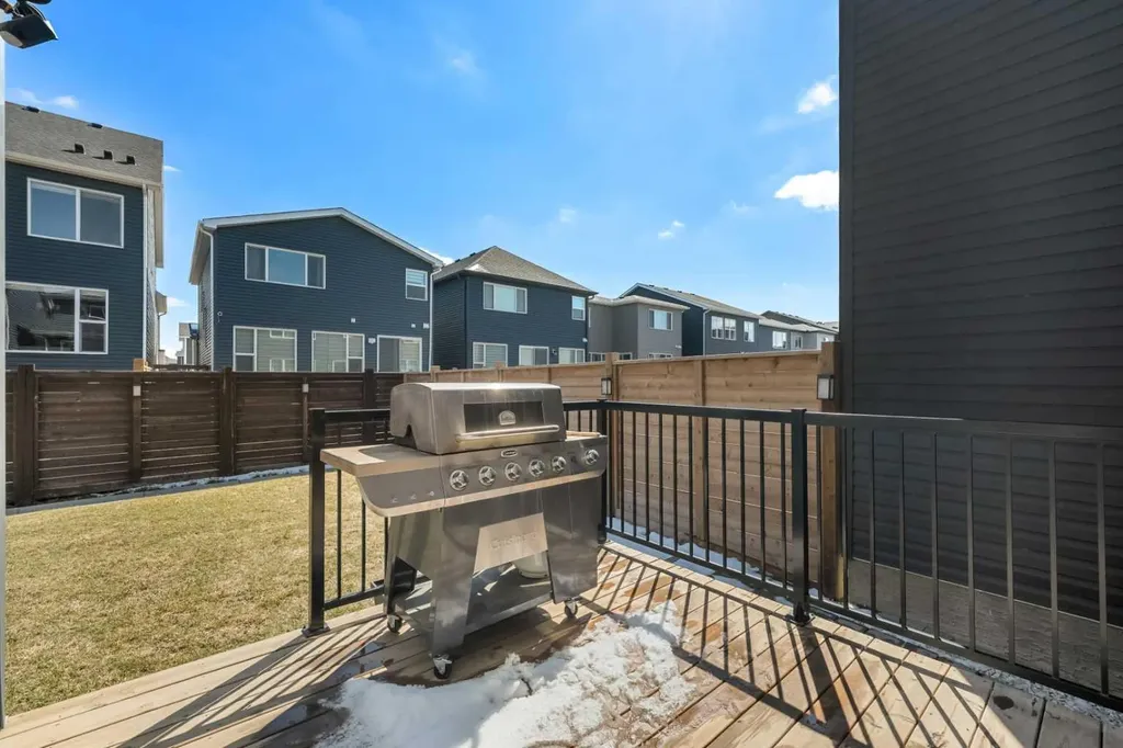 353 Seton Villas SE Calgary AB T3M 3J9
