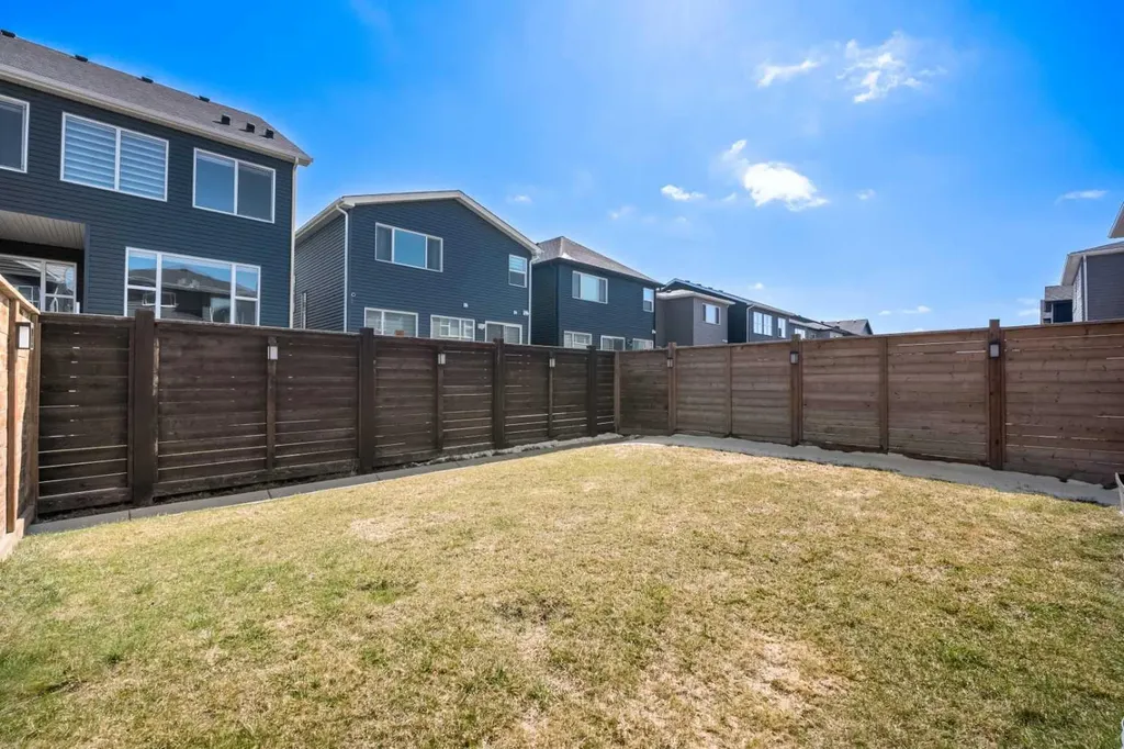 353 Seton Villas SE Calgary AB T3M 3J9