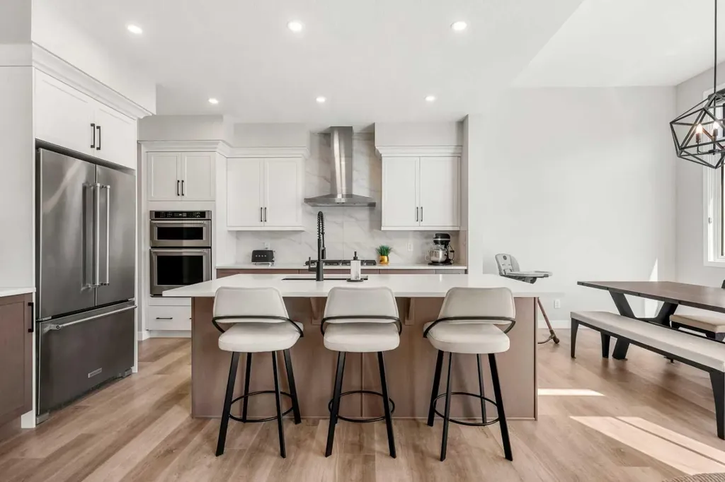 353 Seton Villas SE Calgary AB T3M 3J9