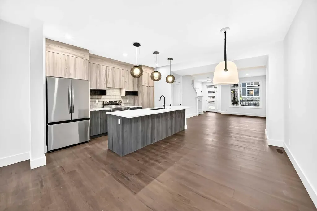 222 Greystone Boulevard Cochrane AB T4C 3K3