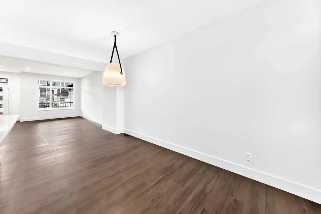 222 Greystone Boulevard Cochrane AB T4C 3K3