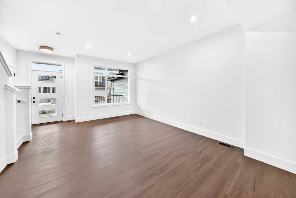 222 Greystone Boulevard Cochrane AB T4C 3K3