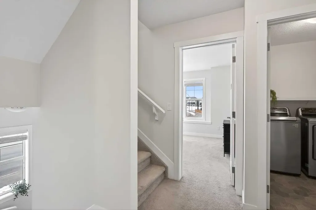 401 South Point Glen SW Airdrie AB T4B 4L1