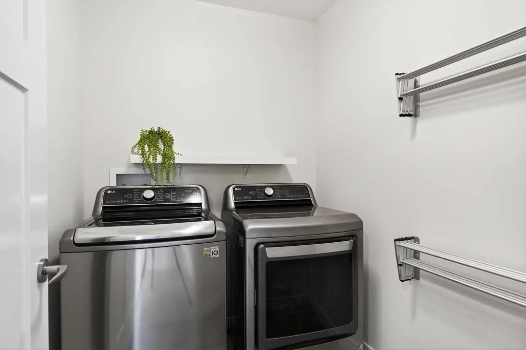 401 South Point Glen SW Airdrie AB T4B 4L1