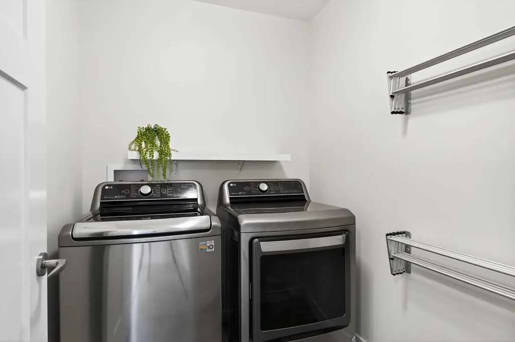 401 South Point Glen SW Airdrie AB T4B 4L1