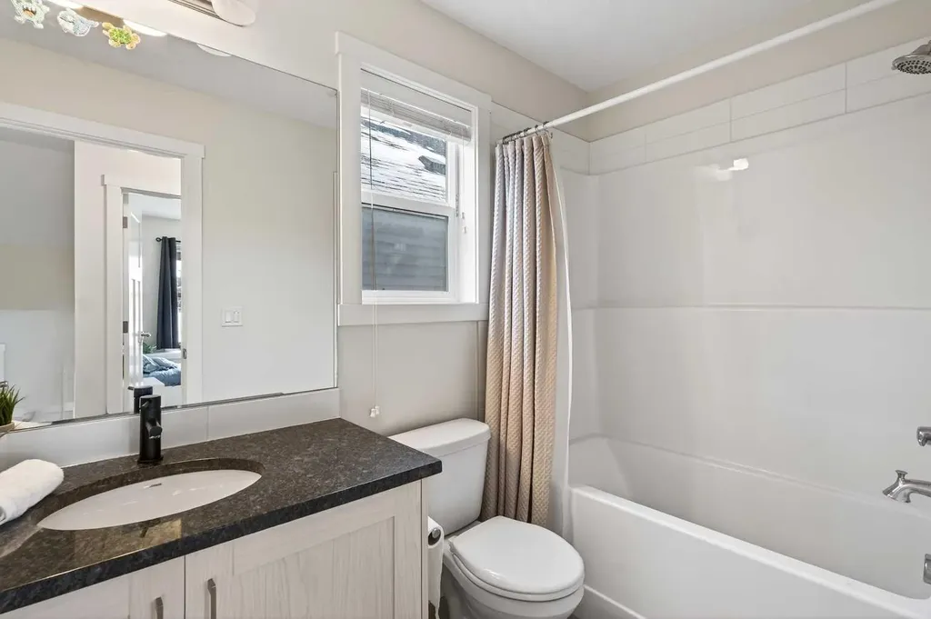 401 South Point Glen SW Airdrie AB T4B 4L1