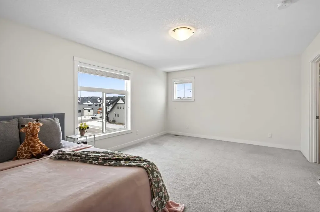 401 South Point Glen SW Airdrie AB T4B 4L1