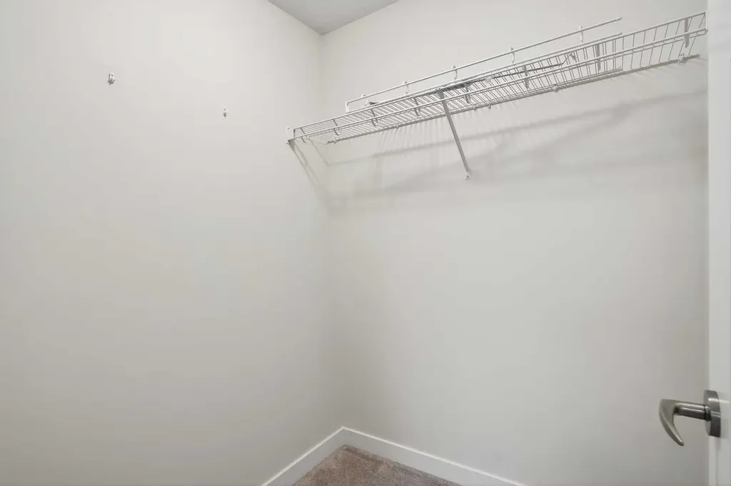 401 South Point Glen SW Airdrie AB T4B 4L1