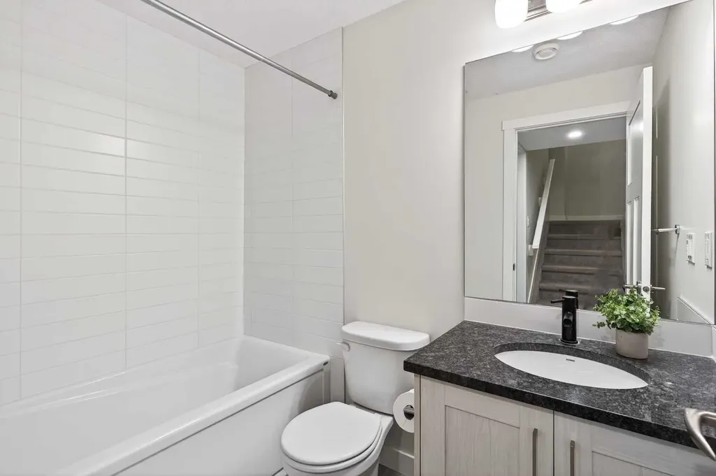 401 South Point Glen SW Airdrie AB T4B 4L1