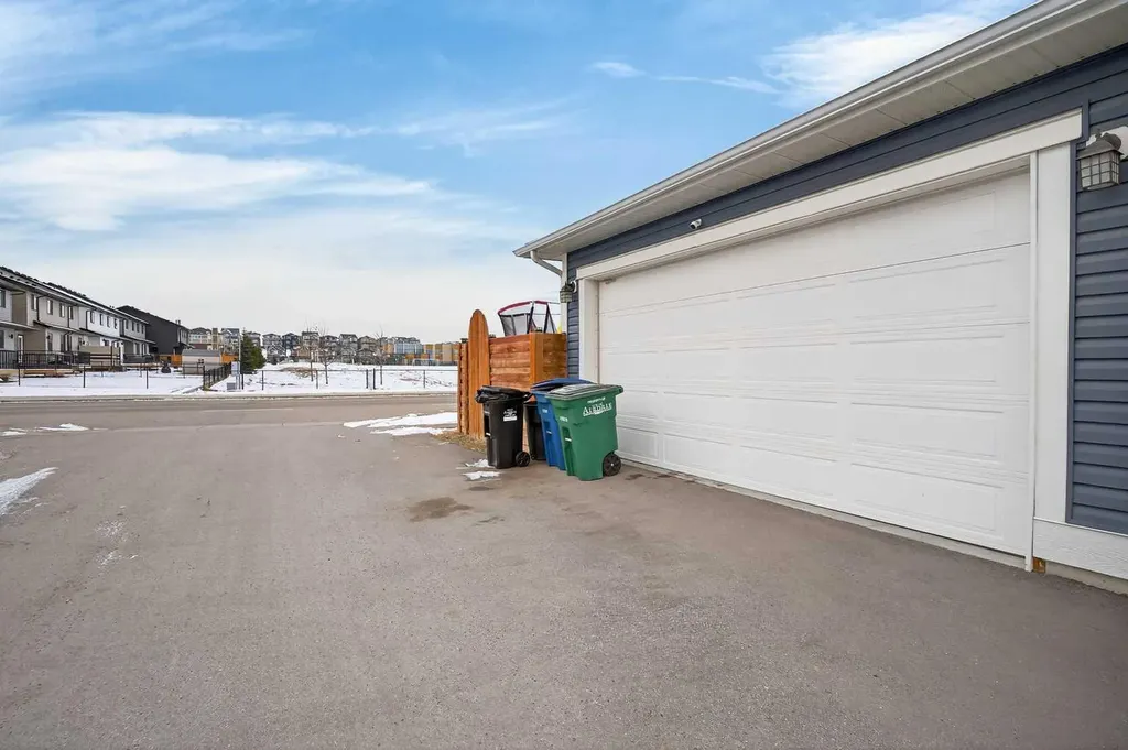 401 South Point Glen SW Airdrie AB T4B 4L1
