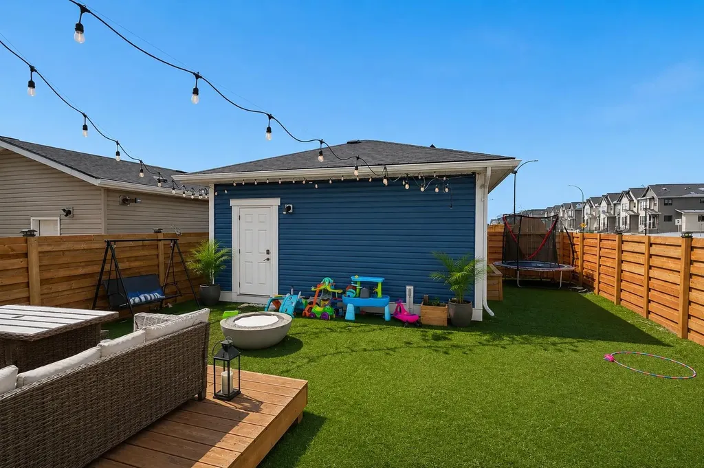 401 South Point Glen SW Airdrie AB T4B 4L1
